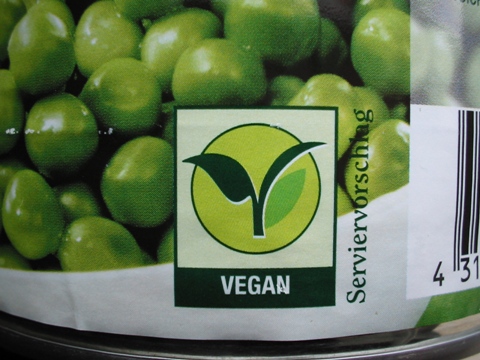 'Vegan'-Label auf äußerst verdächtigen Erbsen